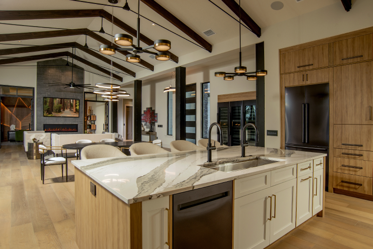 Joyal interior